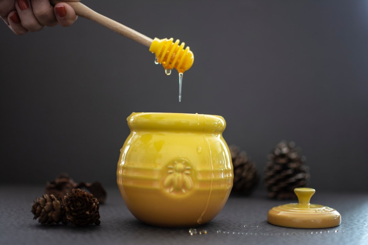 Titelbild zu „Honig: Ihr gesundes Superfood für ein Wohlfühlleben“